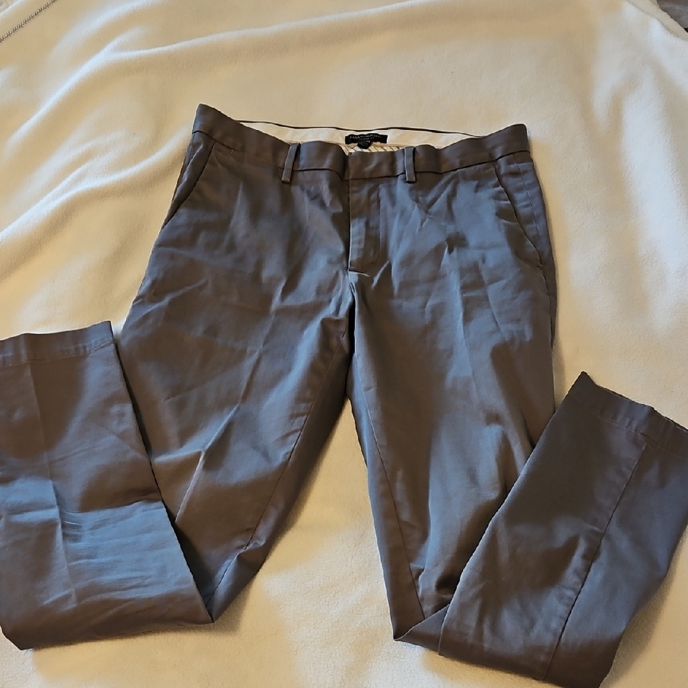 Banana Republic Gray Chinos Flat Front Straight Cut